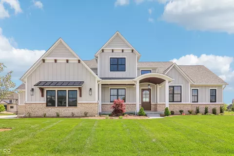 8083 Easton Ln, Zionsville, IN 46077