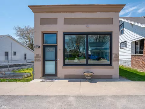 107 S Main St, Kennard, IN 47351
