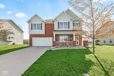 621 Sonoma Ln, Greenfield, IN 46140