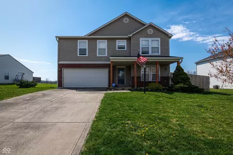 717 Driftwood Cir, Danville, IN 46122