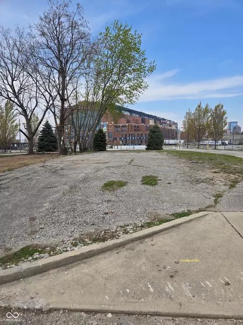 226 W Wyoming St, Indianapolis, IN 46225