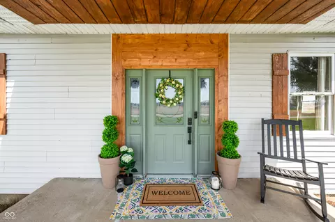 4622 W 400 S, Trafalgar, IN 46181
