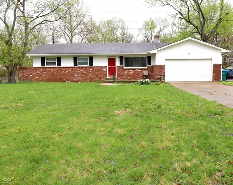 8017 Chiltern Dr, Indianapolis, IN 46268