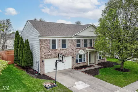 10362 Delphi Ct, Fishers, IN 46038