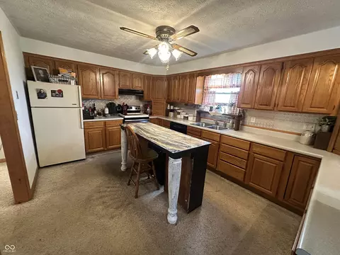 Kitchen - 217 N Main St, Marshall, IN 47859 photo 3 of 5