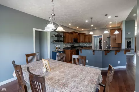 Dining - 6472 Independence Ct, Pendleton, IN 46064 photo 3 of 3