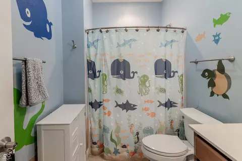 Bath - 6472 Independence Ct, Pendleton, IN 46064 photo 7 of 10