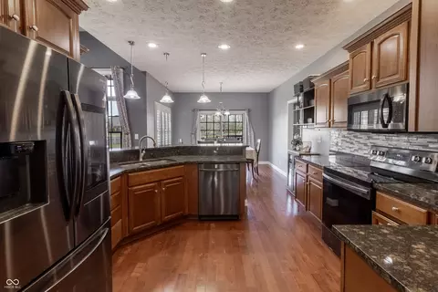Kitchen - 6472 Independence Ct, Pendleton, IN 46064 photo 4 of 4
