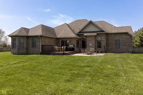 Exterior - 6472 Independence Ct, Pendleton, IN 46064 photo 13 of 16
