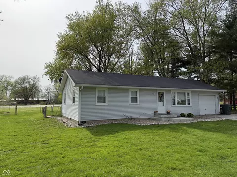 102 First St, Fillmore, IN 46128