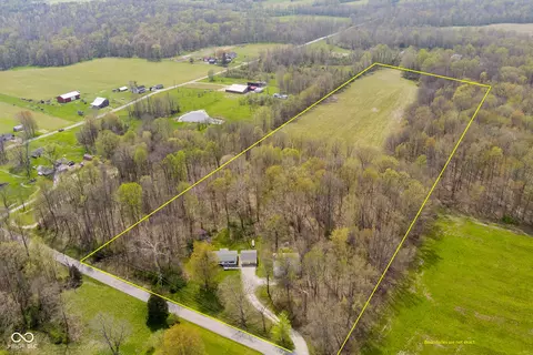 9570 S 300 W, Columbus, IN 47201