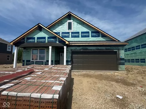 1338 Foxtail Ln, Greenwood, IN 46143