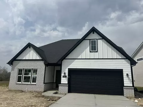 1930 Hill Lake Ln, Indianapolis, IN 46239