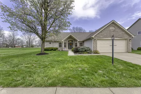 5288 Ivy Hill Dr, Carmel, IN 46033