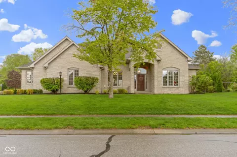 Exterior - 10794 Pine Needle Ct, Fishers, IN 46037 photo 4 of 16