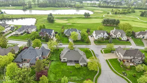 View/Area - 10794 Pine Needle Ct, Fishers, IN 46037 photo 4 of 15