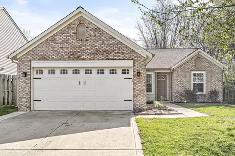 7841 Whitaker Farms Ln, Indianapolis, IN 46237