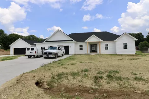 1132 Redwood Dr, Crawfordsville, IN 47933