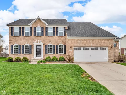 1968 Saratoga Dr, Greenwood, IN 46143
