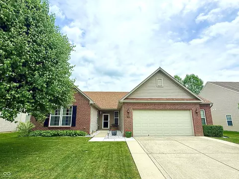 1649 Woodfield Dr, Greenwood, IN 46143