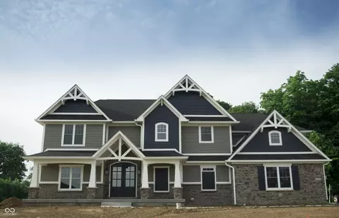 5179 Oak Ridge Trl, Columbus, IN 47201