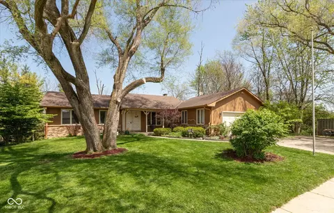 1186 Castle Dr, Franklin, IN 46131