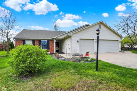 20777 Summitt Rd, Noblesville, IN 46062