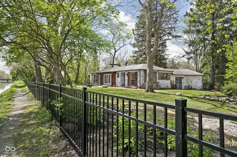 157 E 61st St, Indianapolis, IN 46220