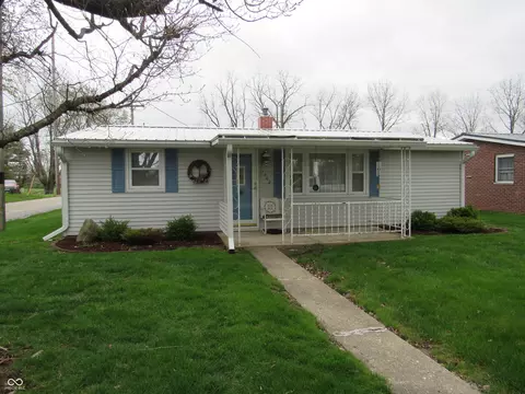1402 Edgewood Dr, Crawfordsville, IN 47933