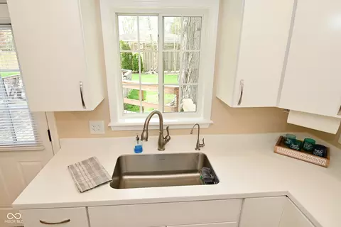 601 E 95th St, Indianapolis, IN 46240 photo 21