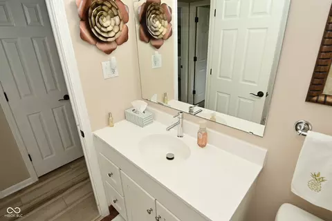 601 E 95th St, Indianapolis, IN 46240 photo 36