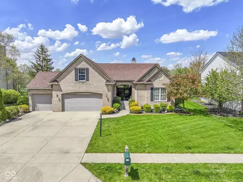 8324 Thorn Bend Dr, Indianapolis, IN 46278