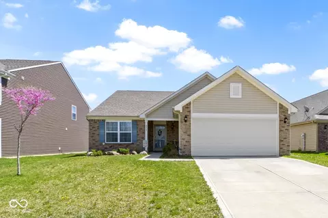 2427 Apple Tree Ln, Indianapolis, IN 46229