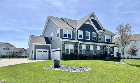 4205 Hunt Club Pkwy, Bargersville, IN 46106