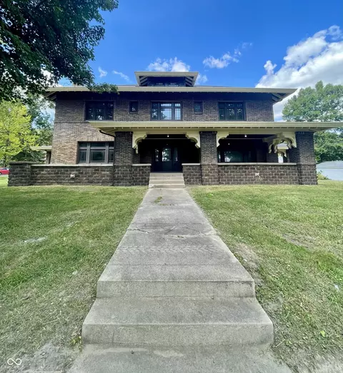 110 E Harrison St, Martinsville, IN 46151