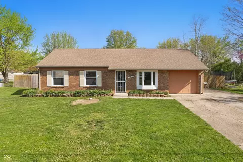 250 3 Notch Ln, Bargersville, IN 46106