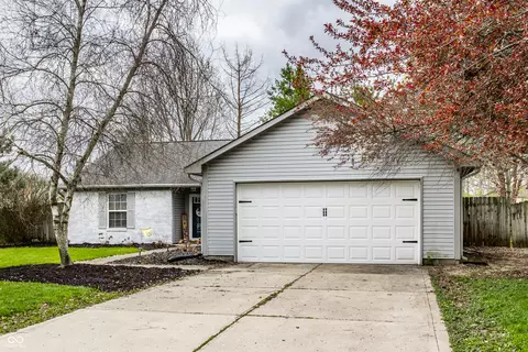 106 W Delaware St, Fortville, IN 46040