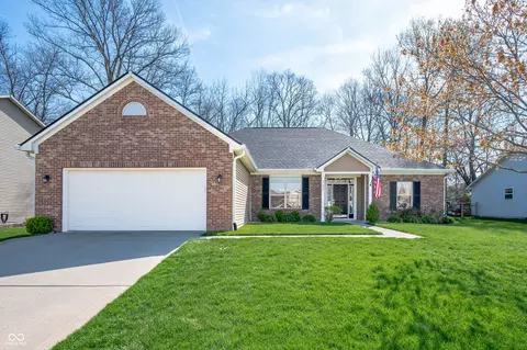 17027 Rainier Cir, Noblesville, IN 46062