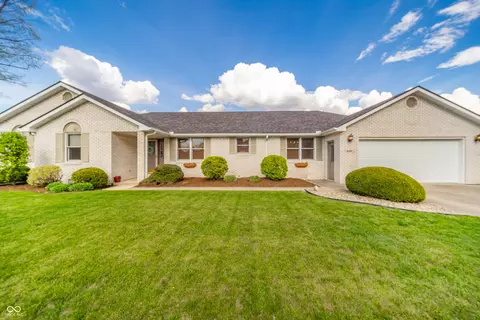 838 Deerfield Rd, Anderson, IN 46012