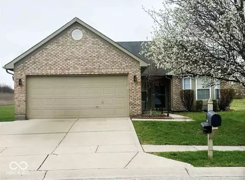 9671 Trail Dr, Avon, IN 46123