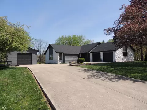 282 W Santee Dr, Greensburg, IN 47240