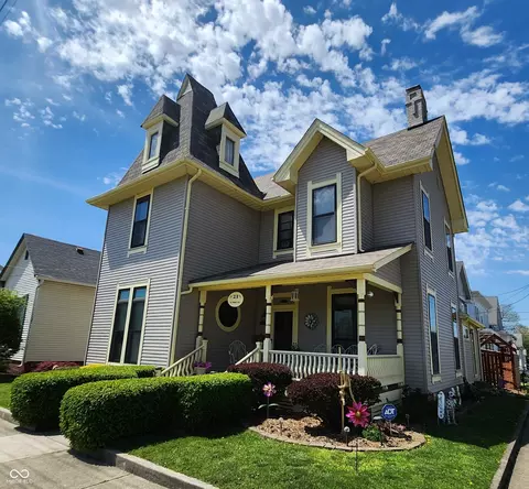 23 N West St, Shelbyville, IN 46176