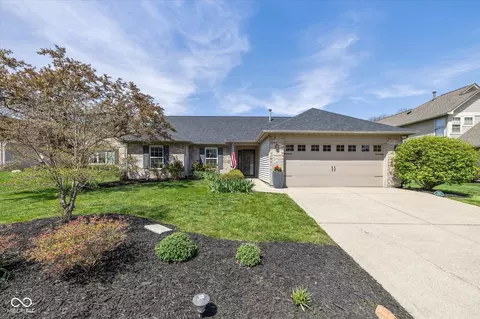 10844 Bentwater Ln, Fishers, IN 46037