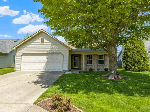 3114 Village Park N Dr, Carmel, IN 46033