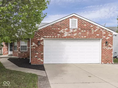 212 Westridge Blvd, Greenwood, IN 46142