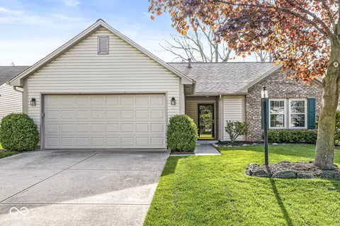 9688 Amber Glow Ct, Fishers, IN 46037