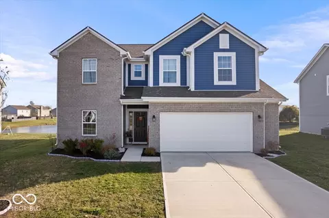 6536 W Shoreline Ct, Greenfield, IN 46140