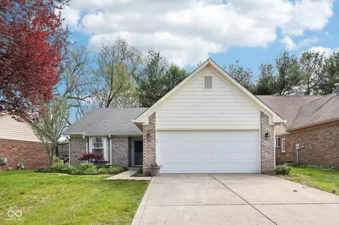 6853 Arjay Dr, Indianapolis, IN 46217
