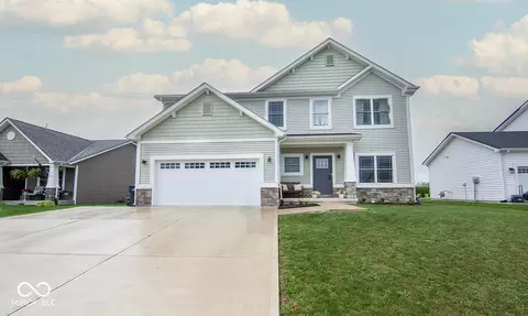 3235 Myrtle Dr, Lapel, IN 46051