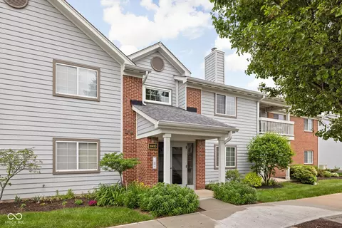 8410 Glenwillow Ln #208, Indianapolis, IN 46278